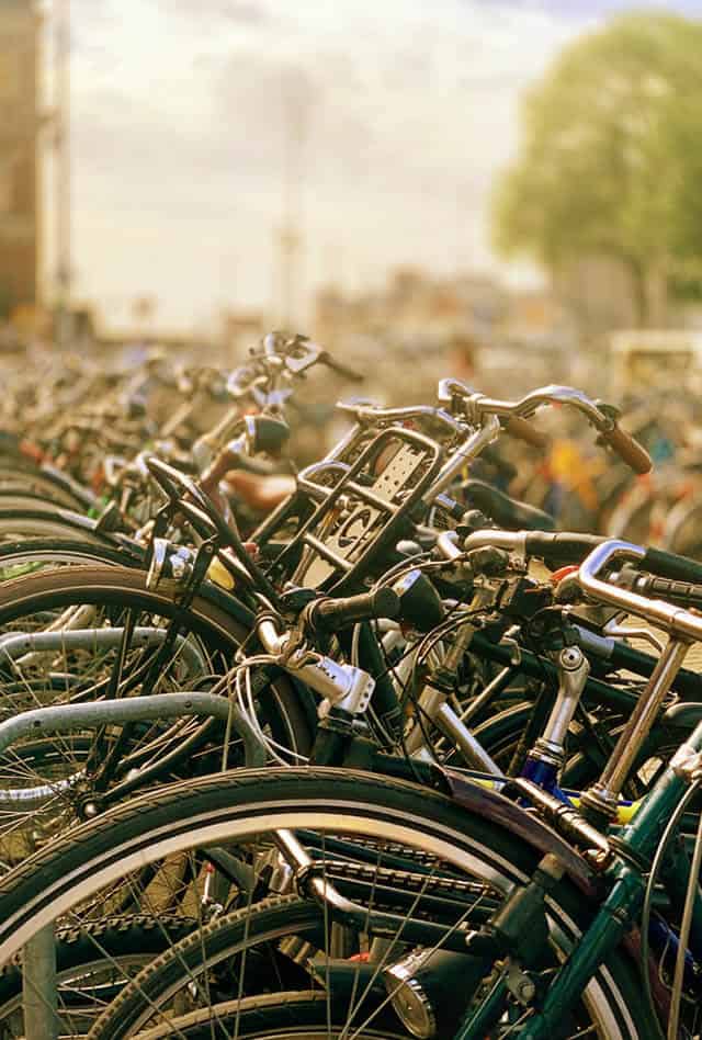 bikes park amsterdam