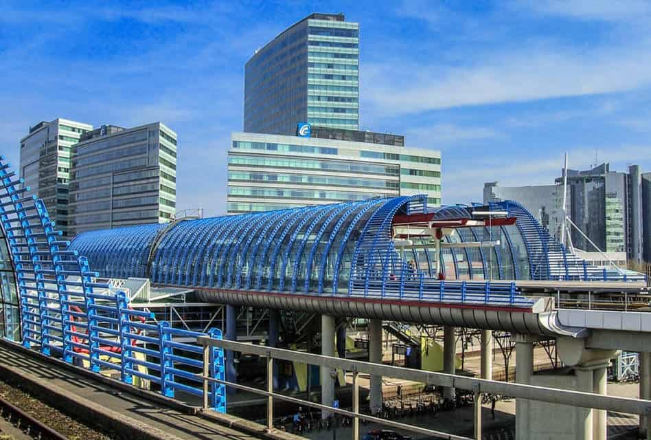 centraal station metro amsterdam