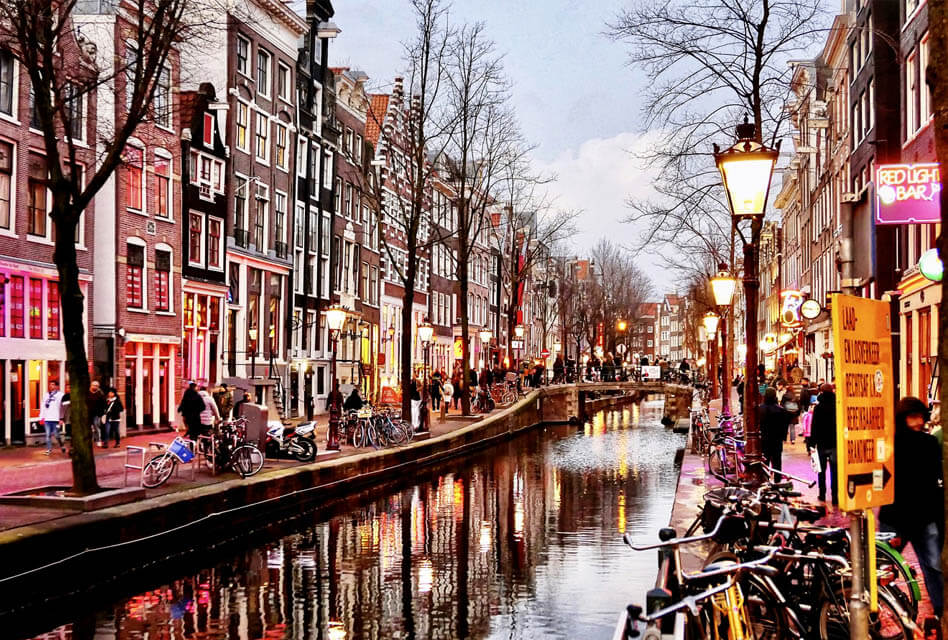 red light district in amsterdam