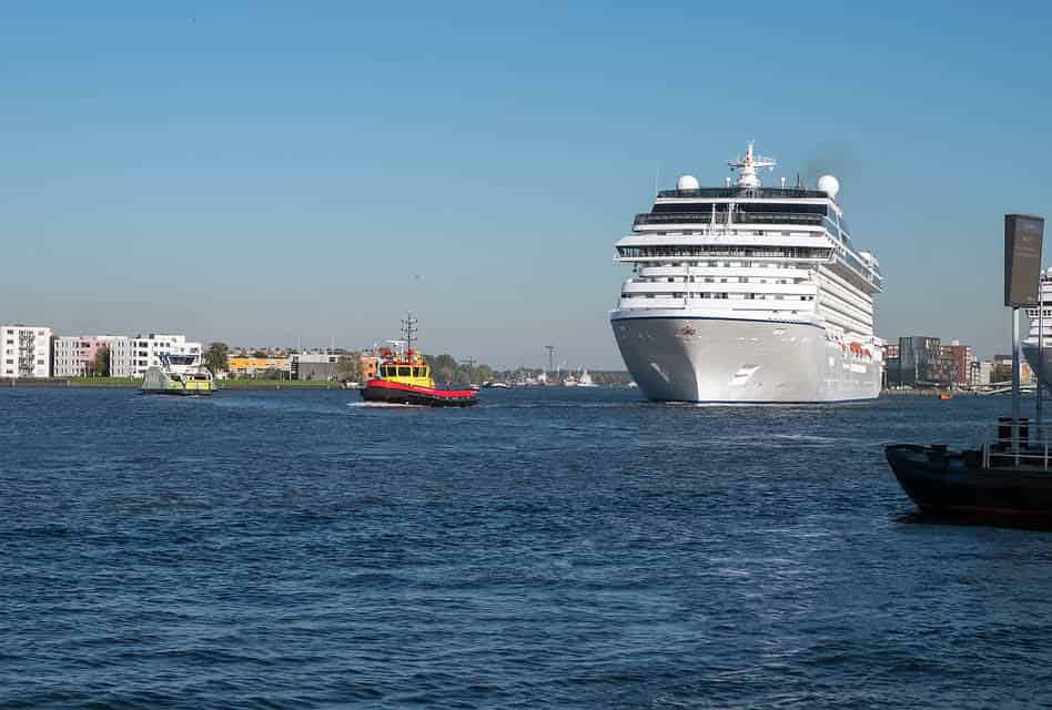 cruise-ship-amsterdam