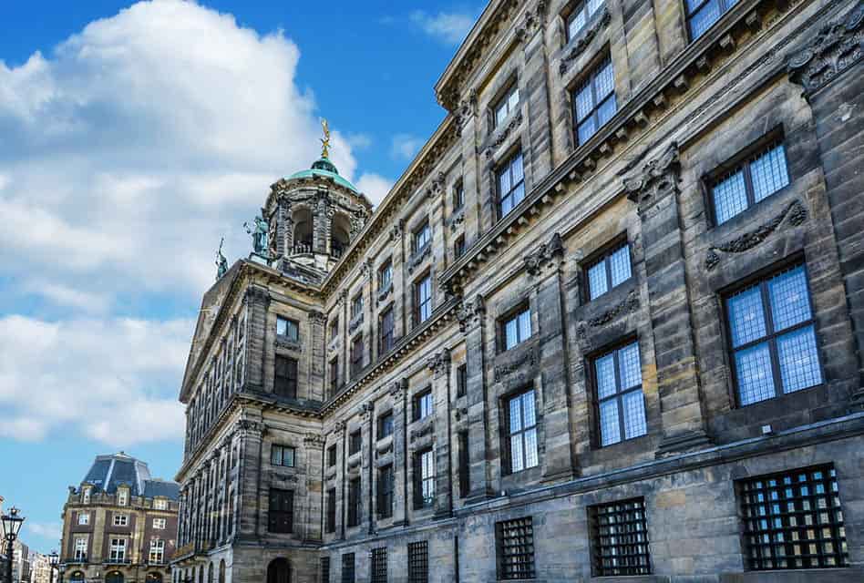 dam square amsterdam