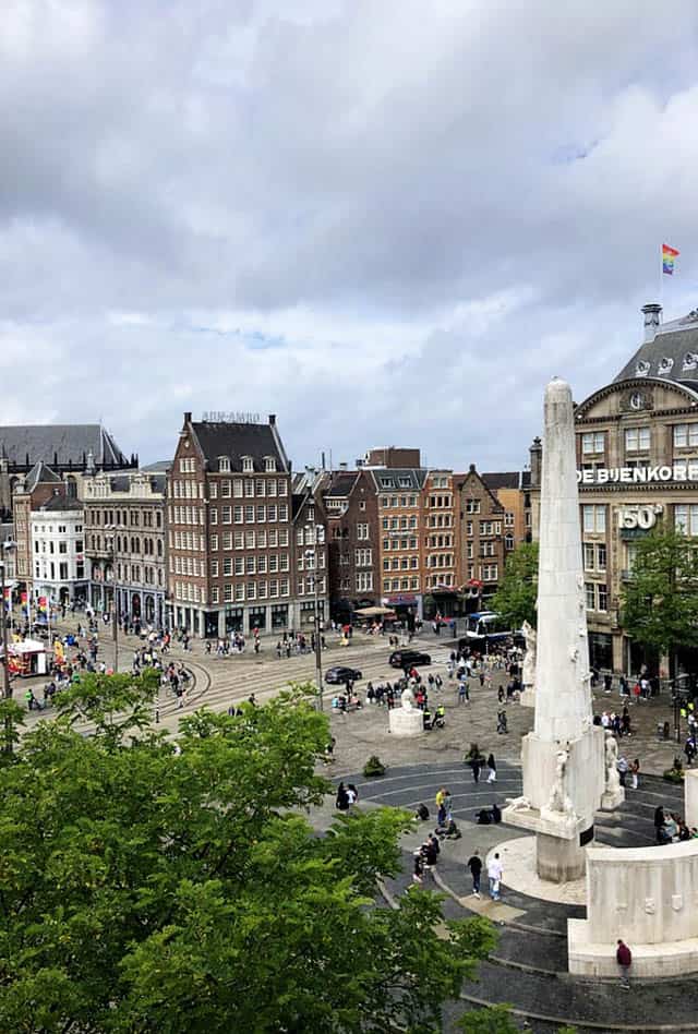 dam square amsterdam