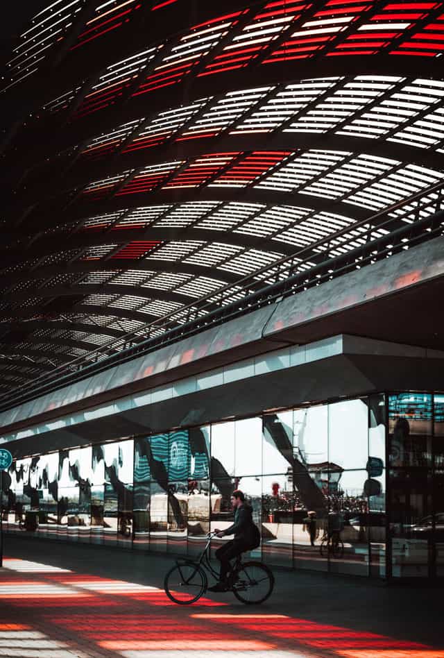 amsterdam-centraal-station-inside-min