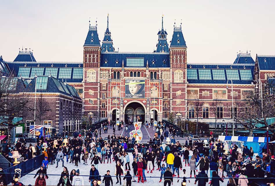 christmas-amsterdam-iceskating-rijksmuseum