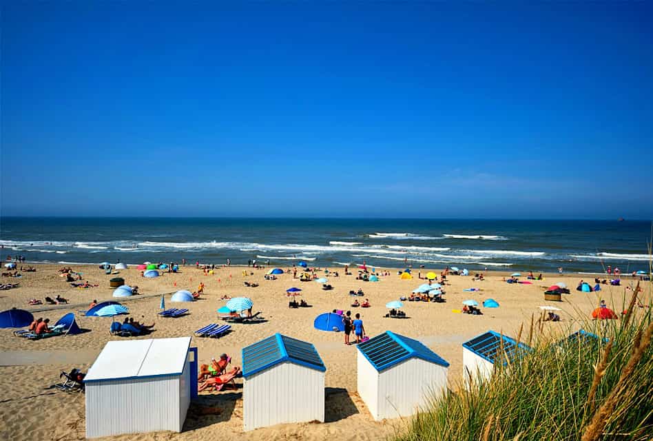 texel beach busy