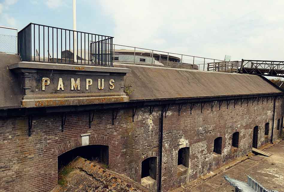 Fort Pampus