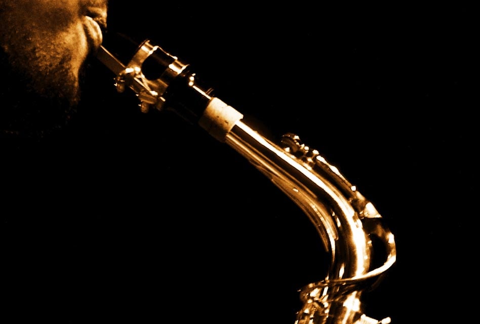 jazz-musician-sax