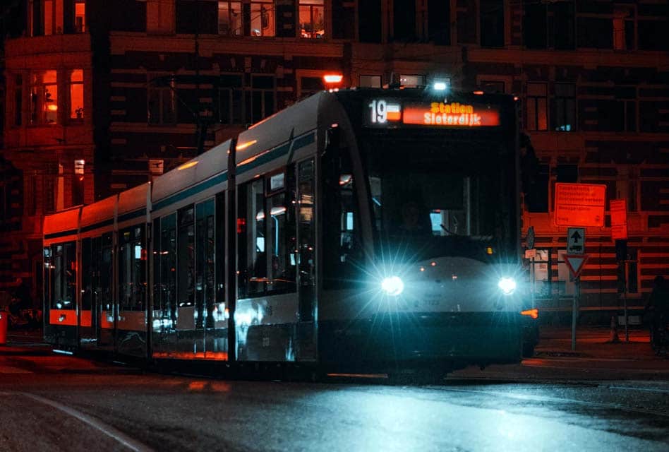 night-tram-amsterdam-min